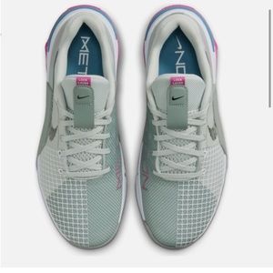 Nike Metcon 8- size 6.5 women’s